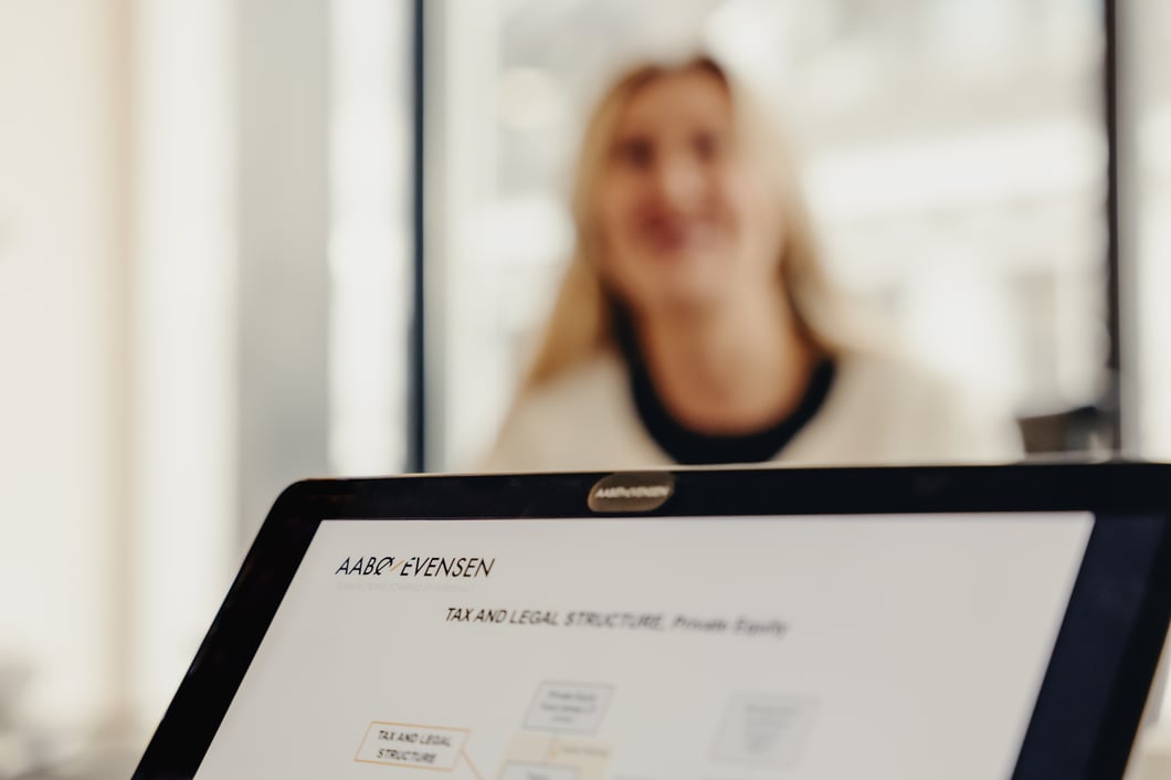 PC-skjerm som viser Tax og legal structure.